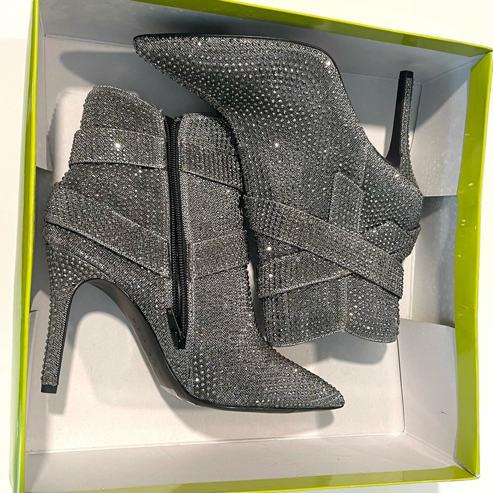 Gianni Bini Gray Vinya Rhinestone Ankle Booties, Studded Boots Size 7 With Box